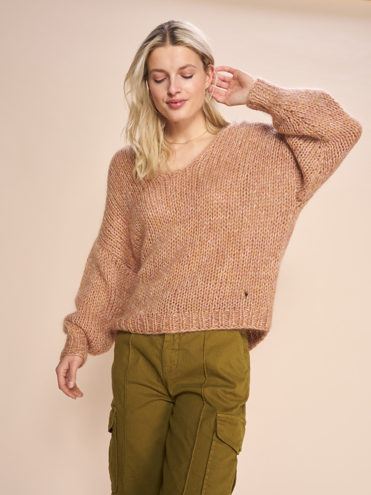 Modelshot / Burlwood / Detail